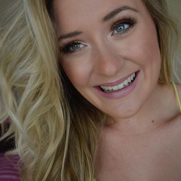 Meet your Posher, Brittany - Picture 1 of 1